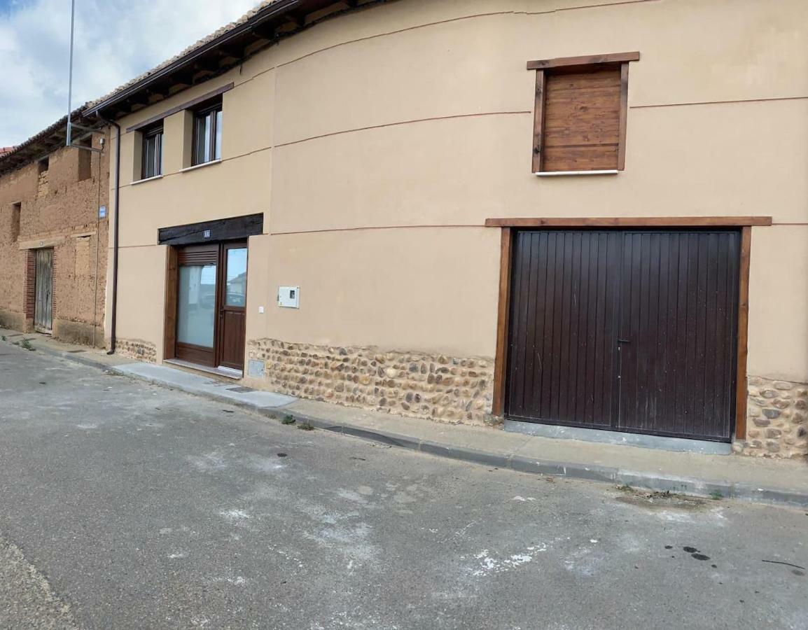 Villa El pajar de Miro Villaturiel Exterior foto